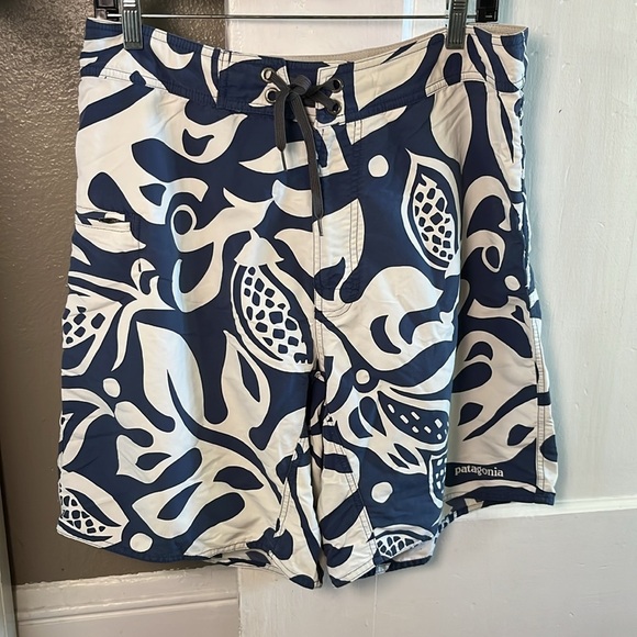 Patagonia WaveFarer Vintage Board Shorts Men’s 33 Blue White - Picture 12 of 12